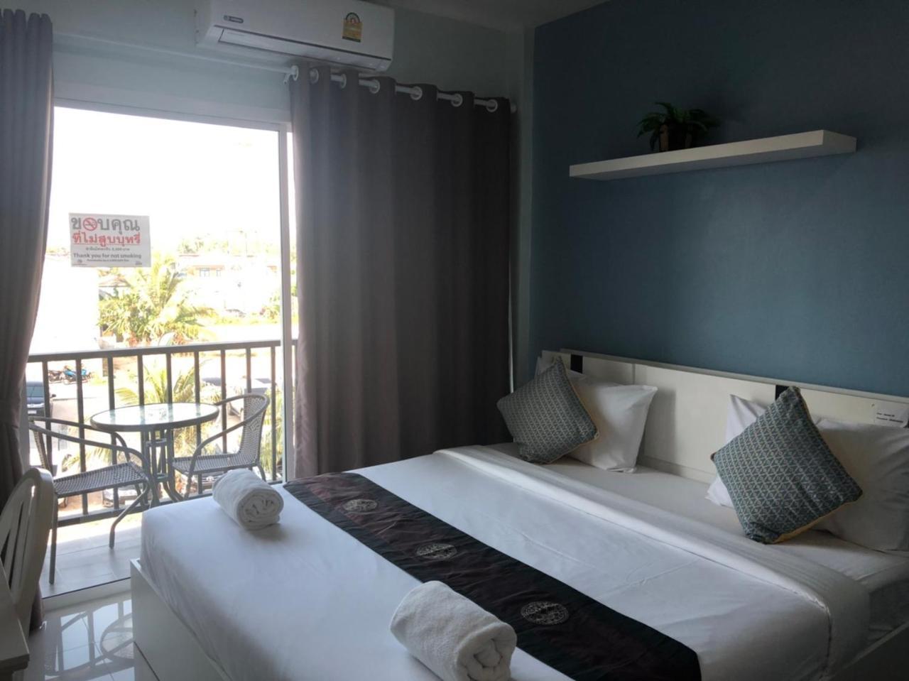 Khao Oat Airport Hotel Nai Yang Beach Exterior foto