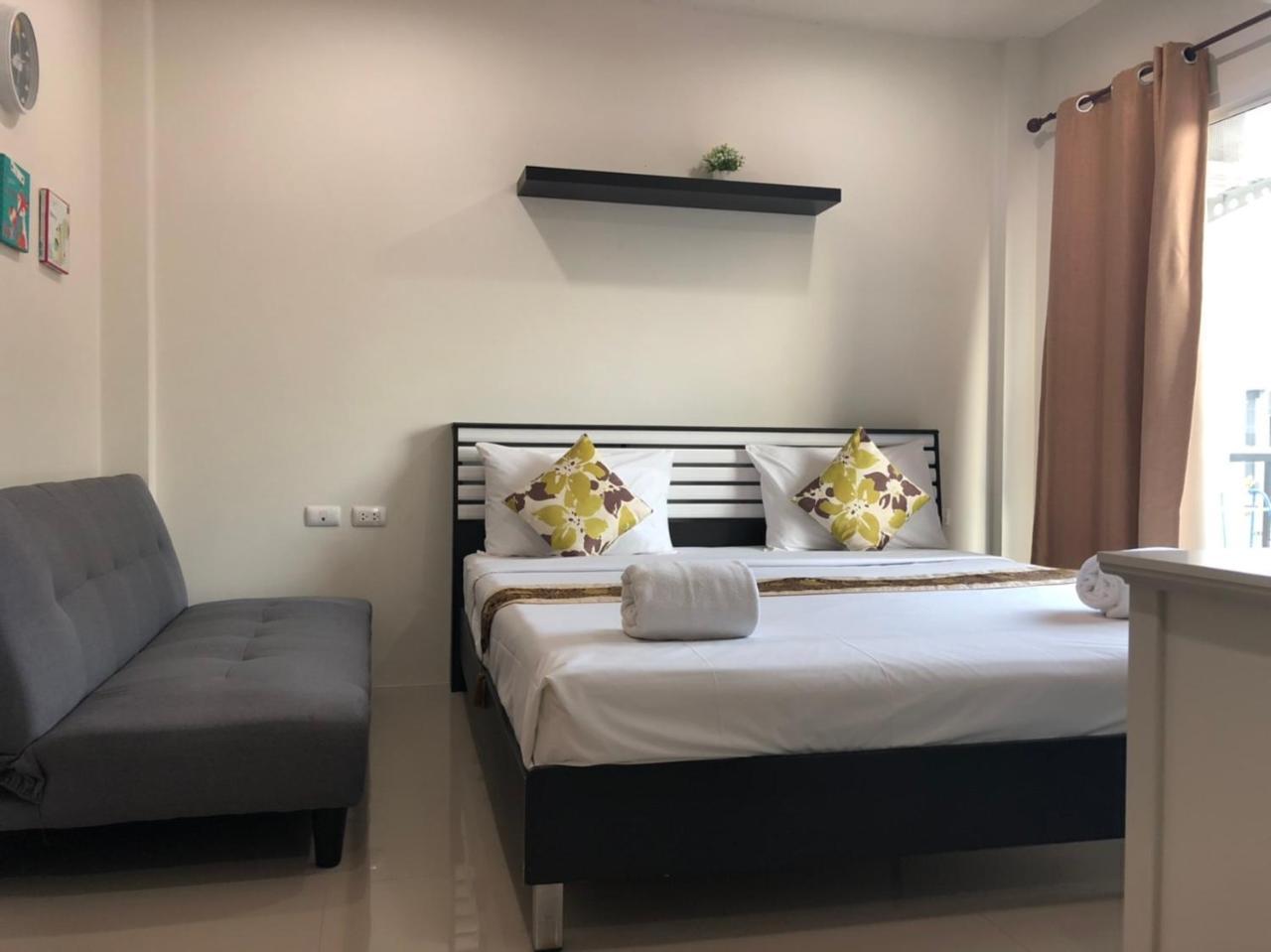 Khao Oat Airport Hotel Nai Yang Beach Exterior foto