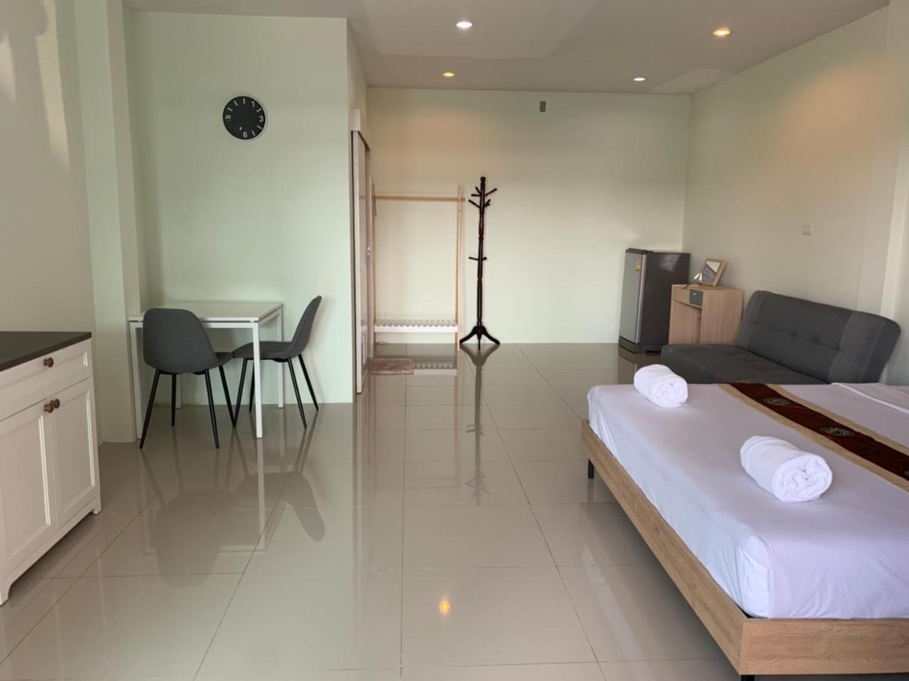 Khao Oat Airport Hotel Nai Yang Beach Exterior foto