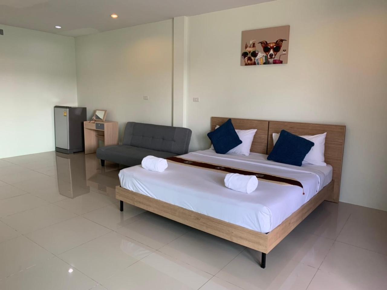 Khao Oat Airport Hotel Nai Yang Beach Exterior foto